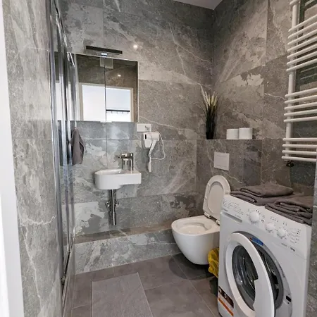 West Modern Apartment