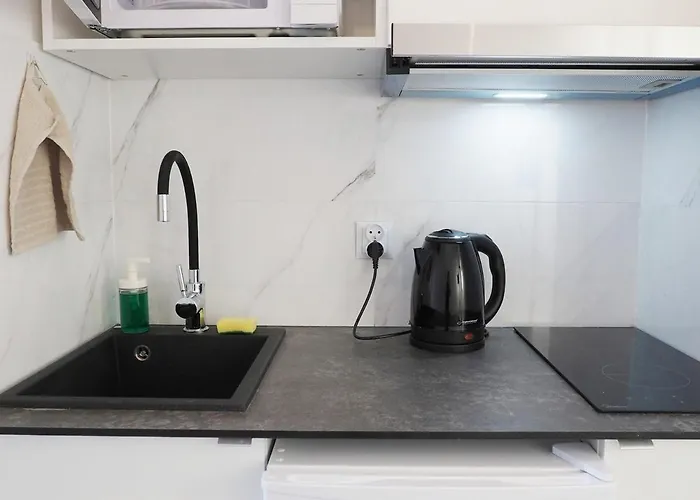 West Modern * Warsaw