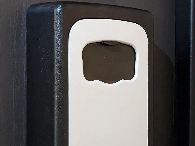 West Modern * Warsaw