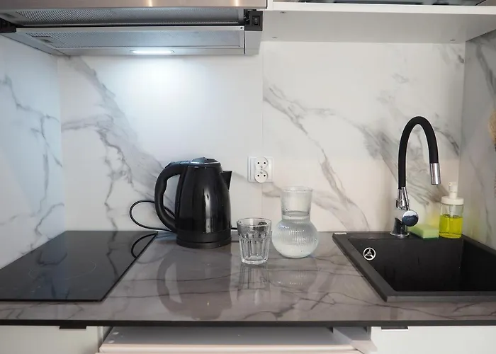 West Modern Apartment *