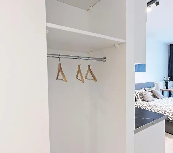 West Modern * Warsaw